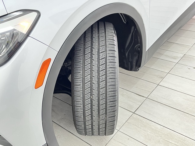 Vehicle image 90 of 95