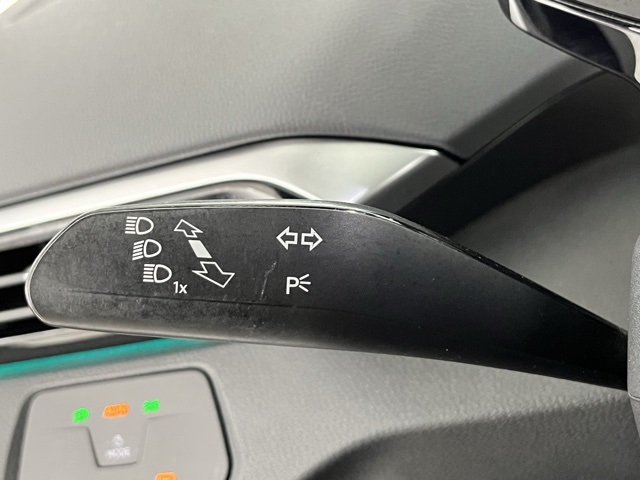 Vehicle image 71 of 95