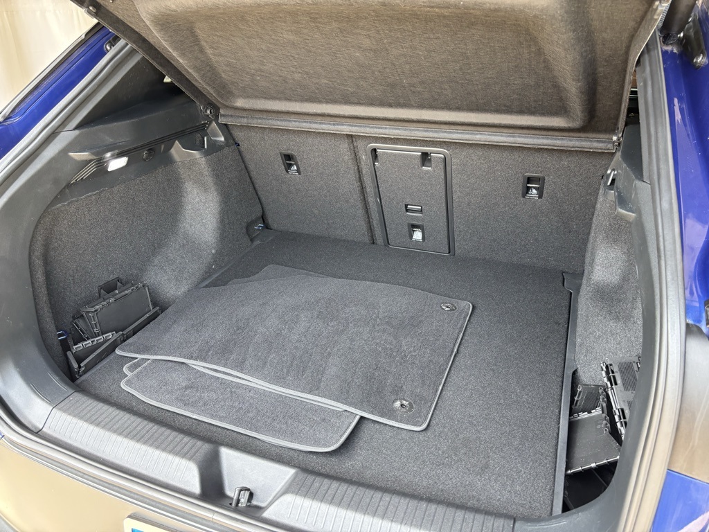 2021 Volkswagen ID.4 Pro S Image 8 of 26