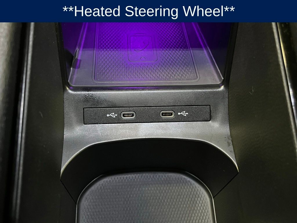 Vehicle image 23 of 41