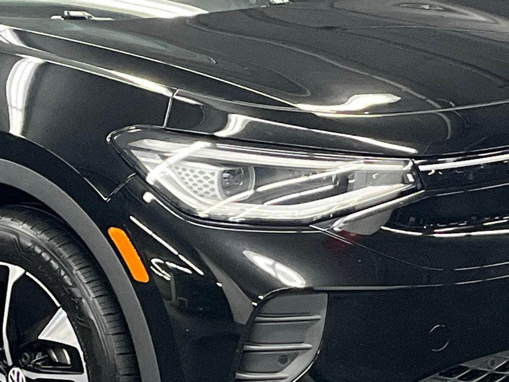 Vehicle image 37 of 41