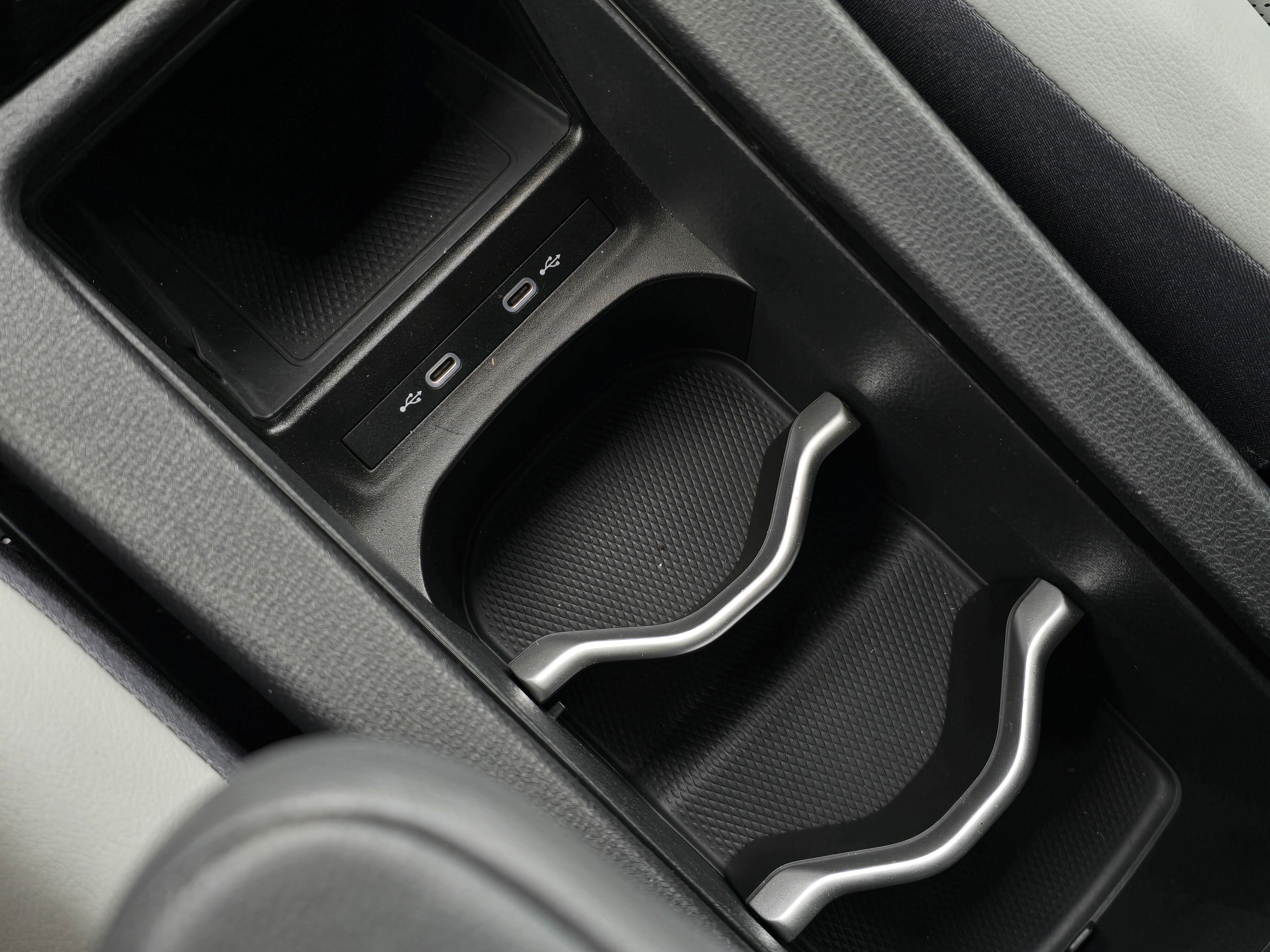 2021 Volkswagen ID.4 Pro S Image 28 of 36