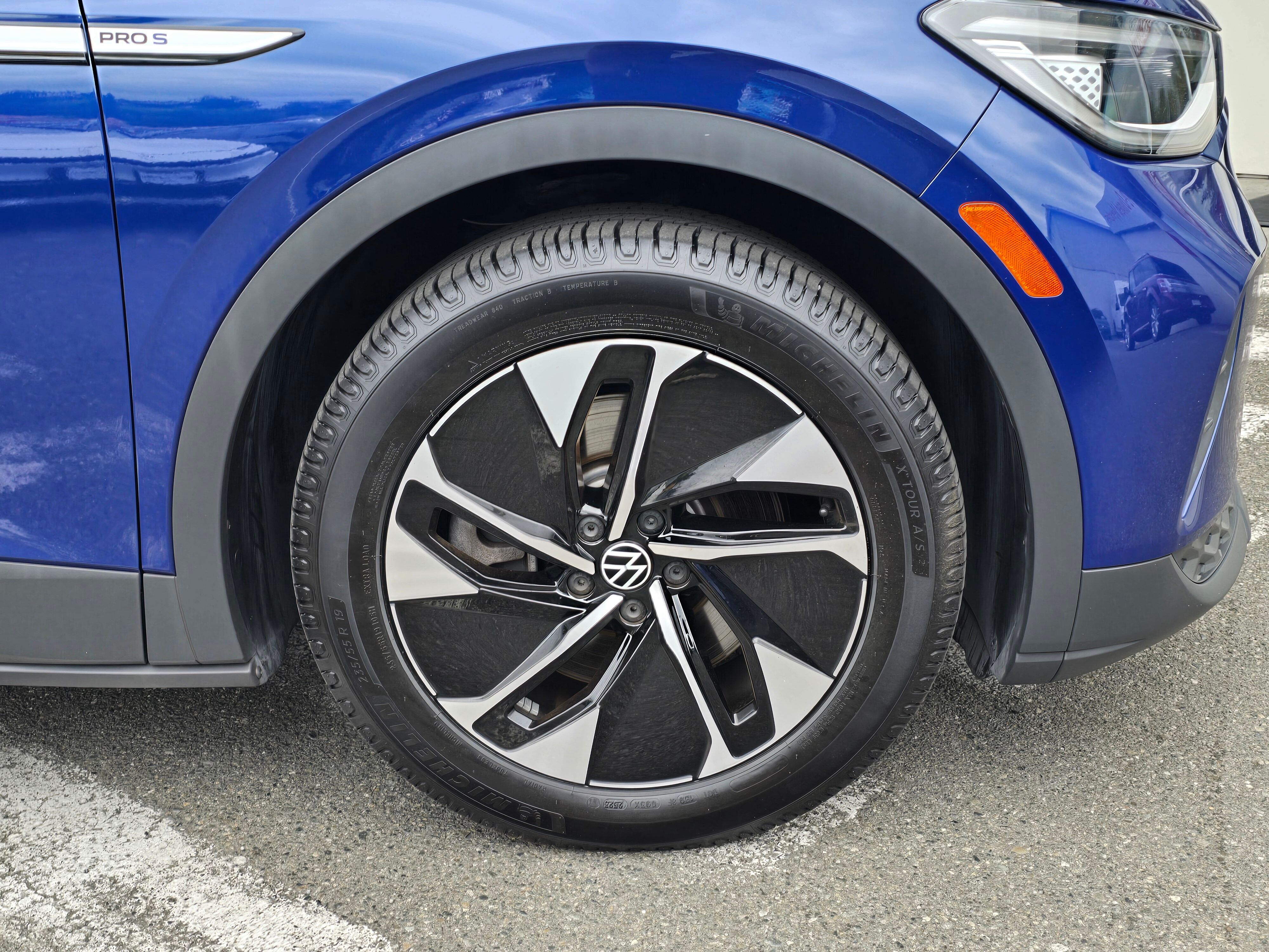 2021 Volkswagen ID.4 Pro S Image 9 of 36