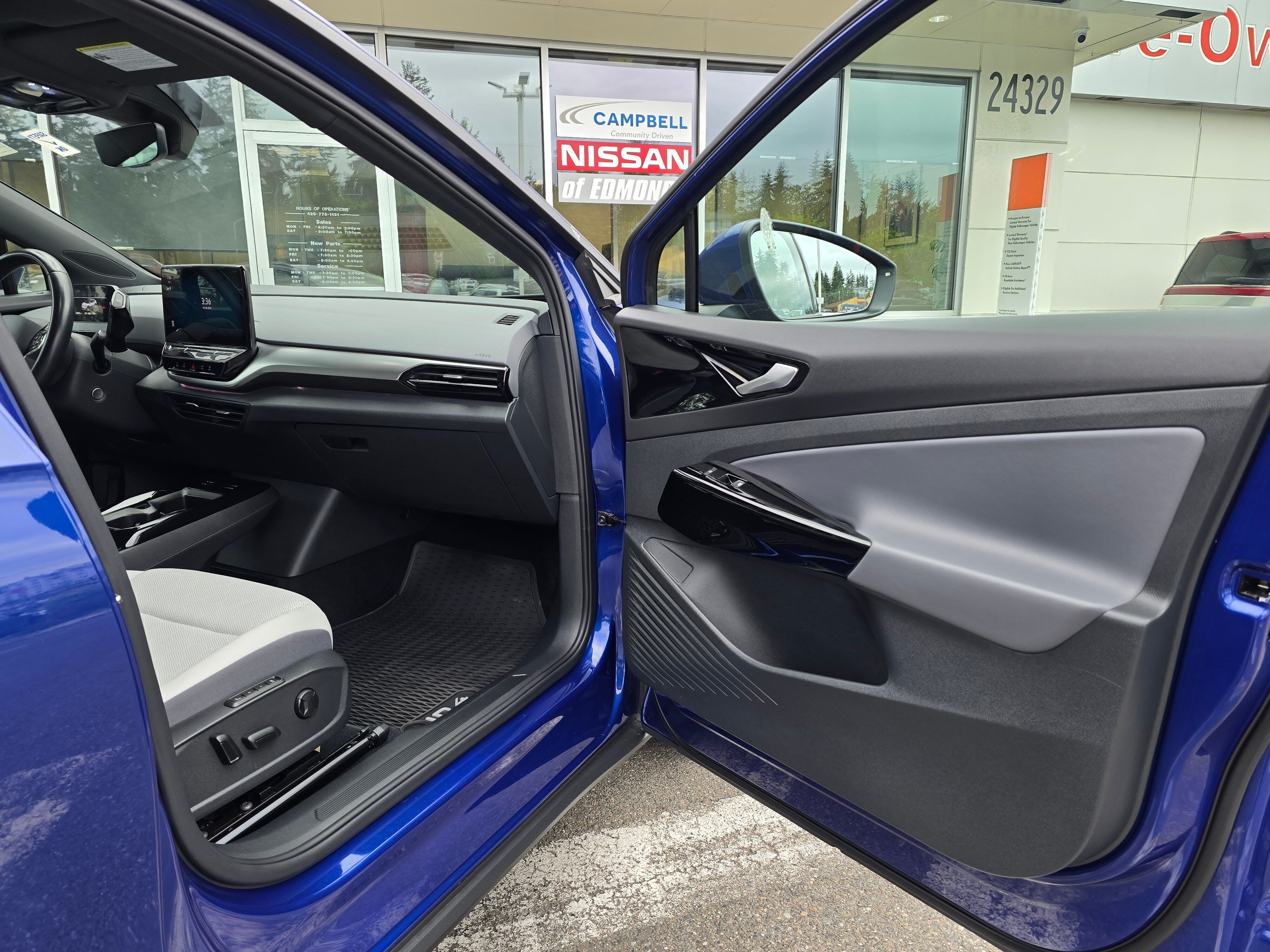 2021 Volkswagen ID.4 Pro S Image 10 of 36