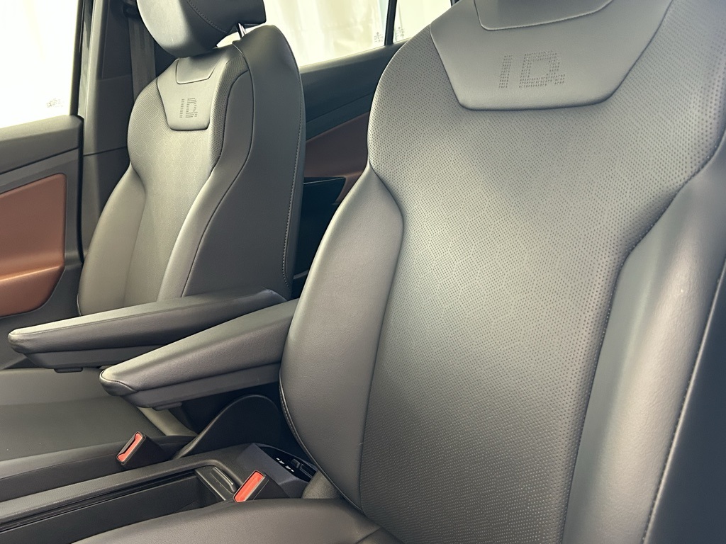 2021 Volkswagen ID.4 Pro S Image 11 of 26