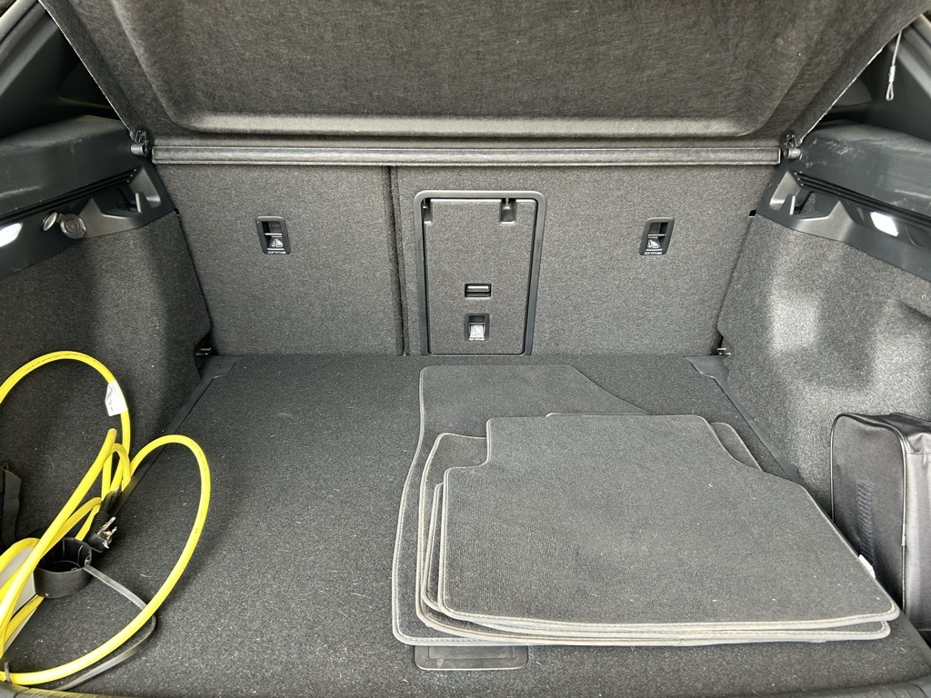 2021 Volkswagen ID.4 Pro S Image 8 of 26