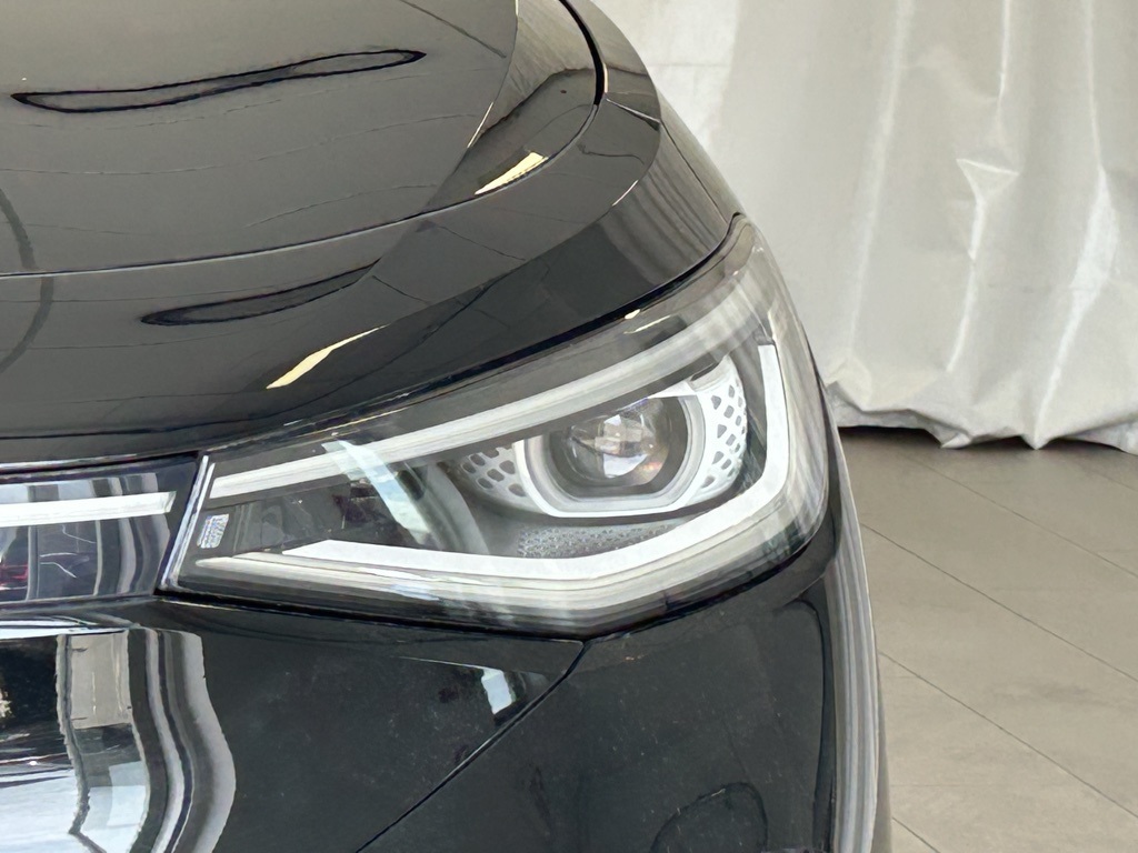 2021 Volkswagen ID.4 Pro S Image 9 of 26