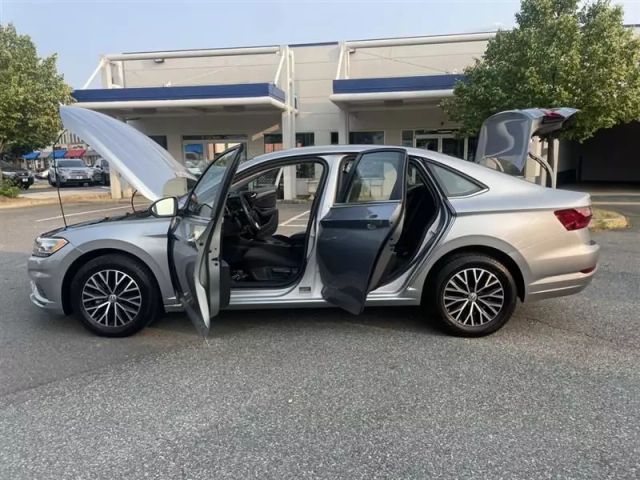 Vehicle image 14 of 55