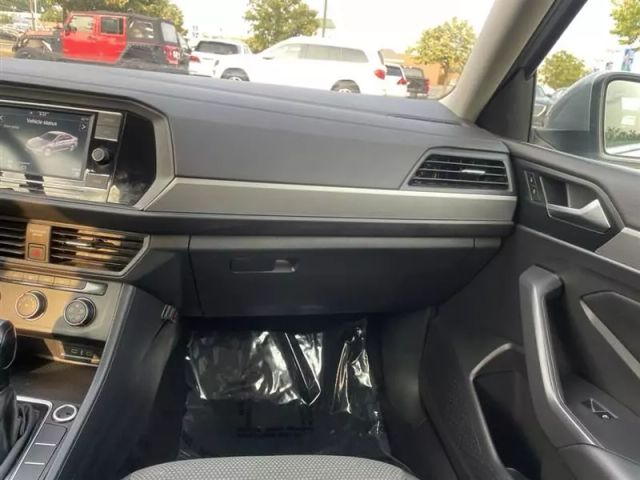 Vehicle image 34 of 55