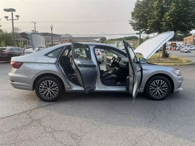 Vehicle image 7 of 55
