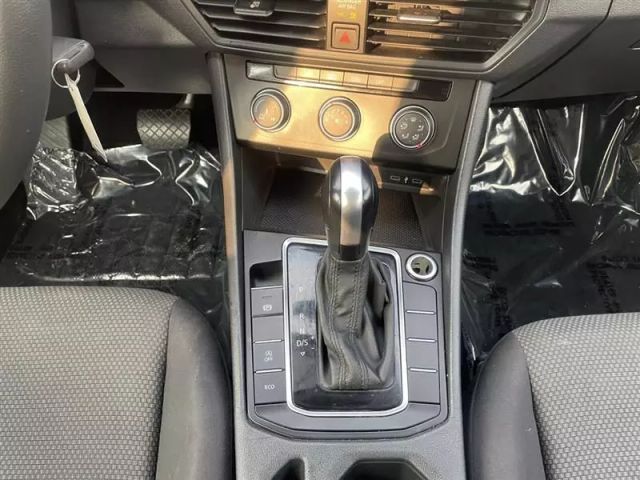 Vehicle image 28 of 55
