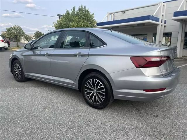 Vehicle image 12 of 55