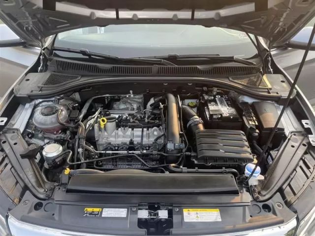 Vehicle image 17 of 55