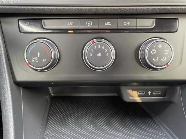 Vehicle image 31 of 55