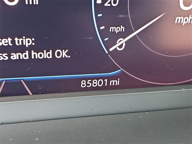 Vehicle image 15 of 32