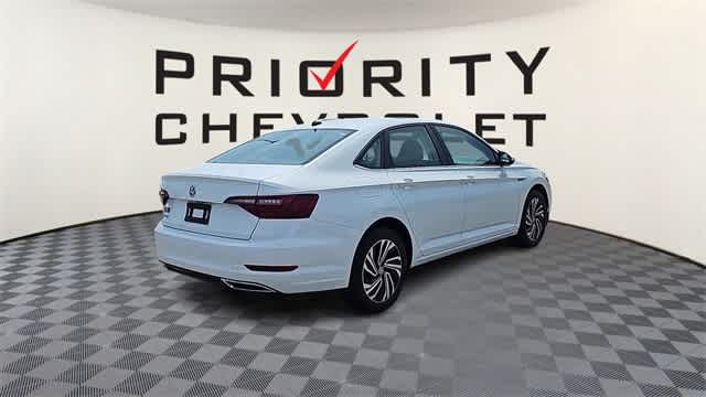 Vehicle image 6 of 32