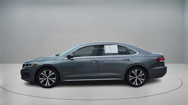 2021 Volkswagen Passat 2.0T SE Image 8 of 31