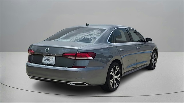 2021 Volkswagen Passat 2.0T SE Image 5 of 31