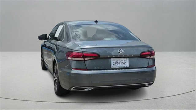2021 Volkswagen Passat 2.0T SE Image 6 of 31