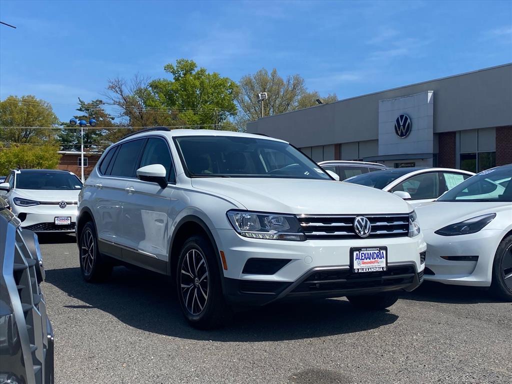 2021 Volkswagen Tiguan SE Image 1 of 20