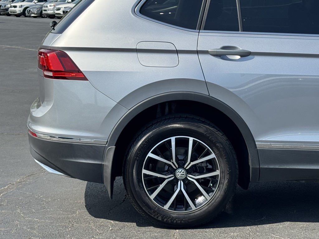 Vehicle image 39 of 41