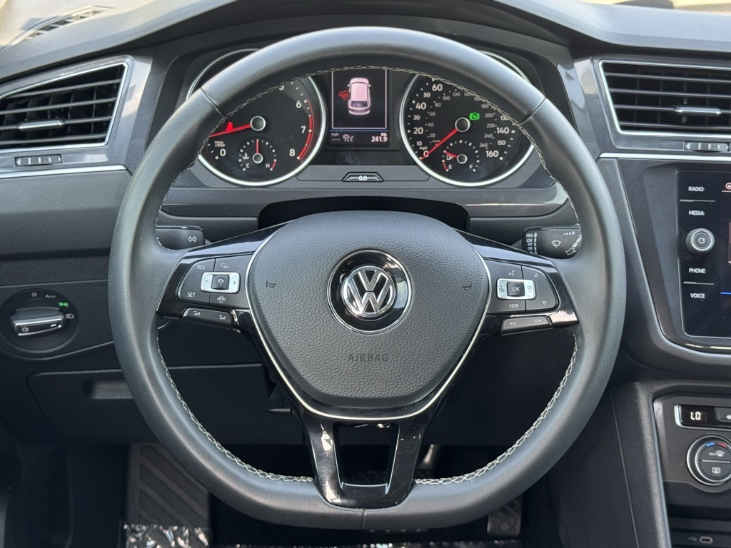 Vehicle image 12 of 41