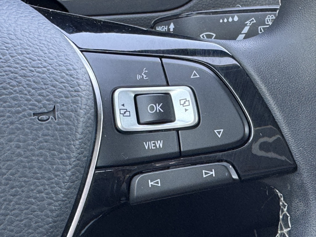 Vehicle image 14 of 41
