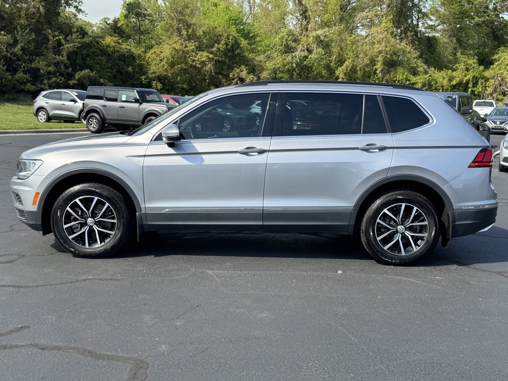 Vehicle image 9 of 41