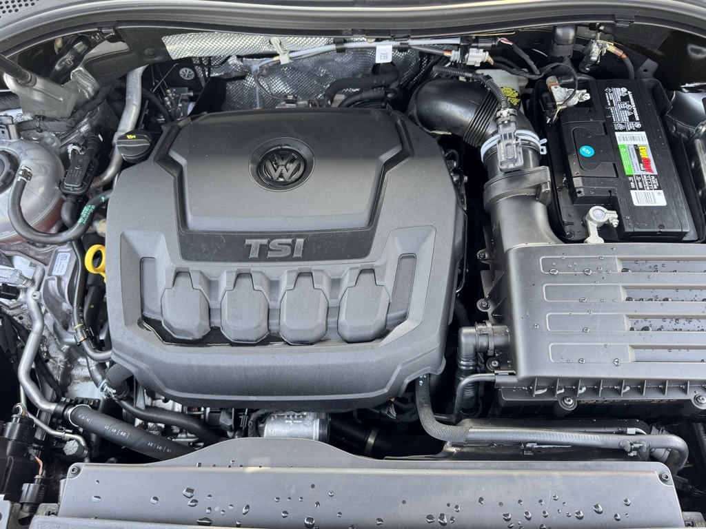 Vehicle image 34 of 41