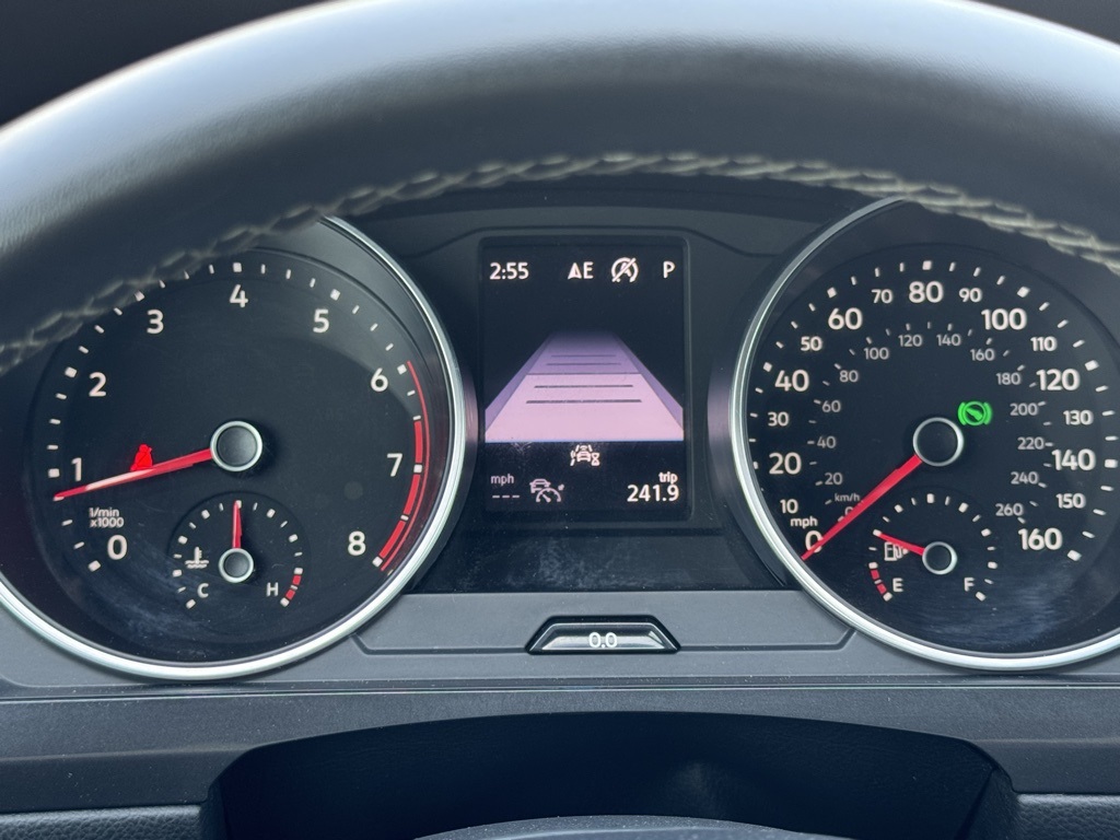 Vehicle image 17 of 41
