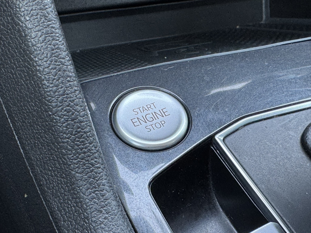 Vehicle image 11 of 41