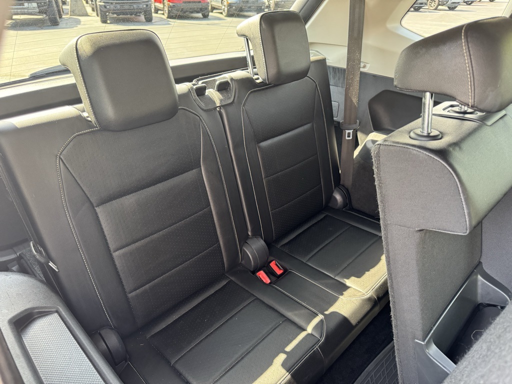 Vehicle image 26 of 41