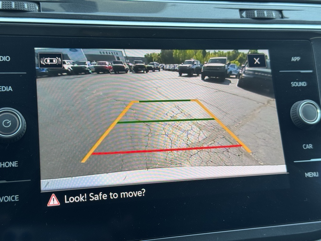 Vehicle image 15 of 41