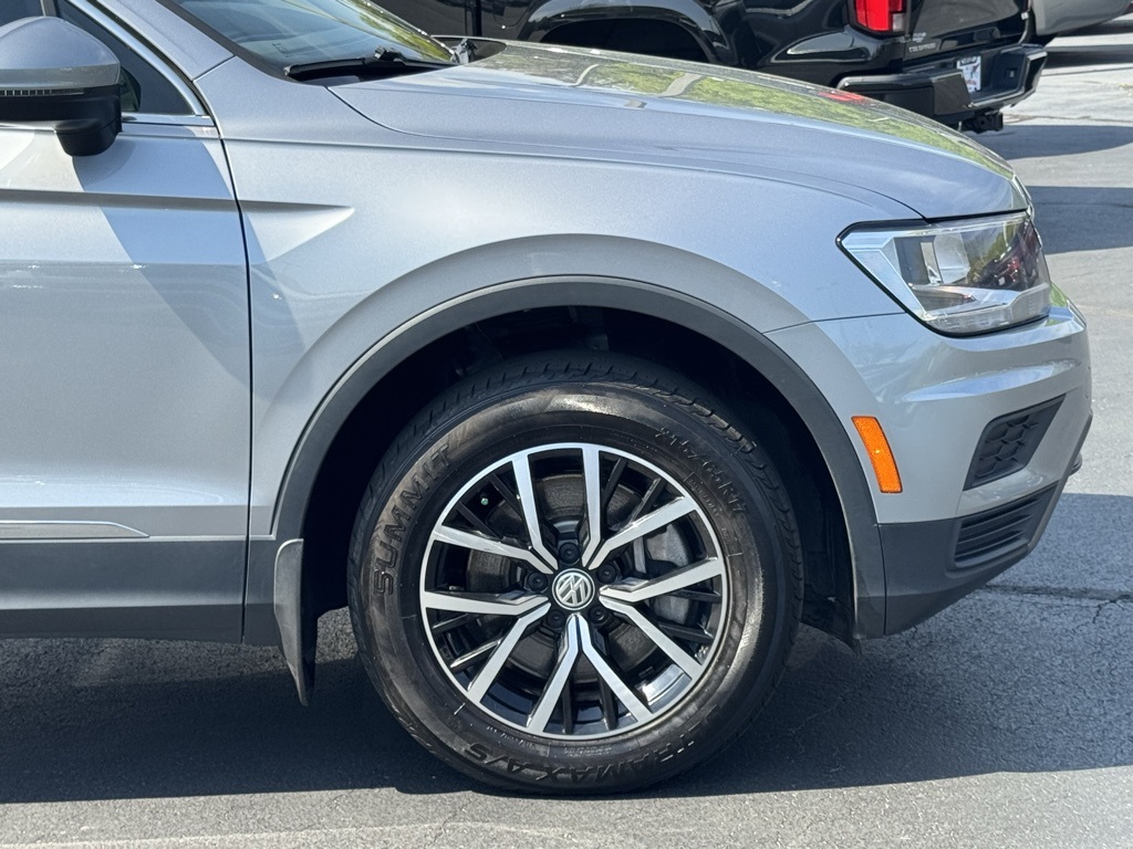 Vehicle image 40 of 41