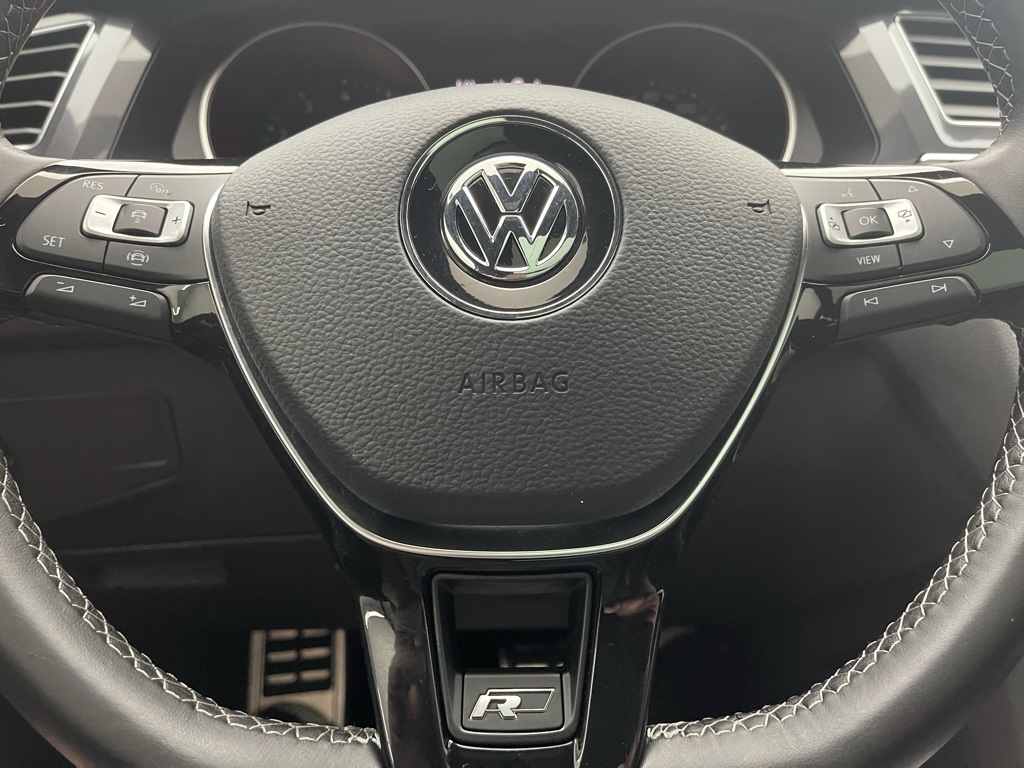 Vehicle image 17 of 35