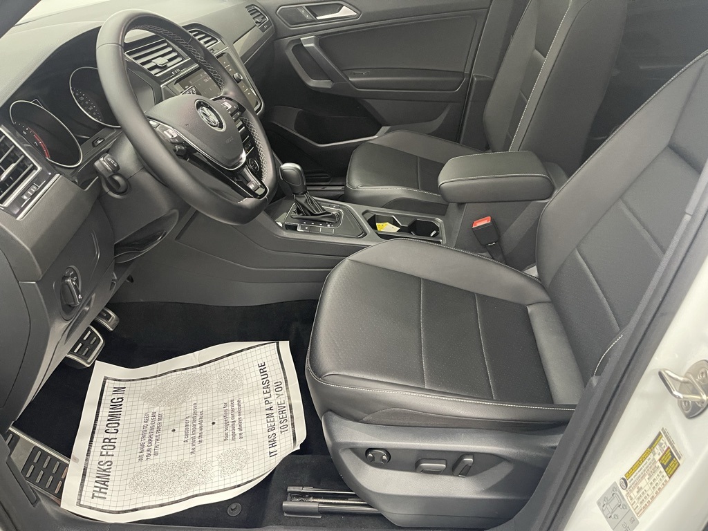 Vehicle image 20 of 35