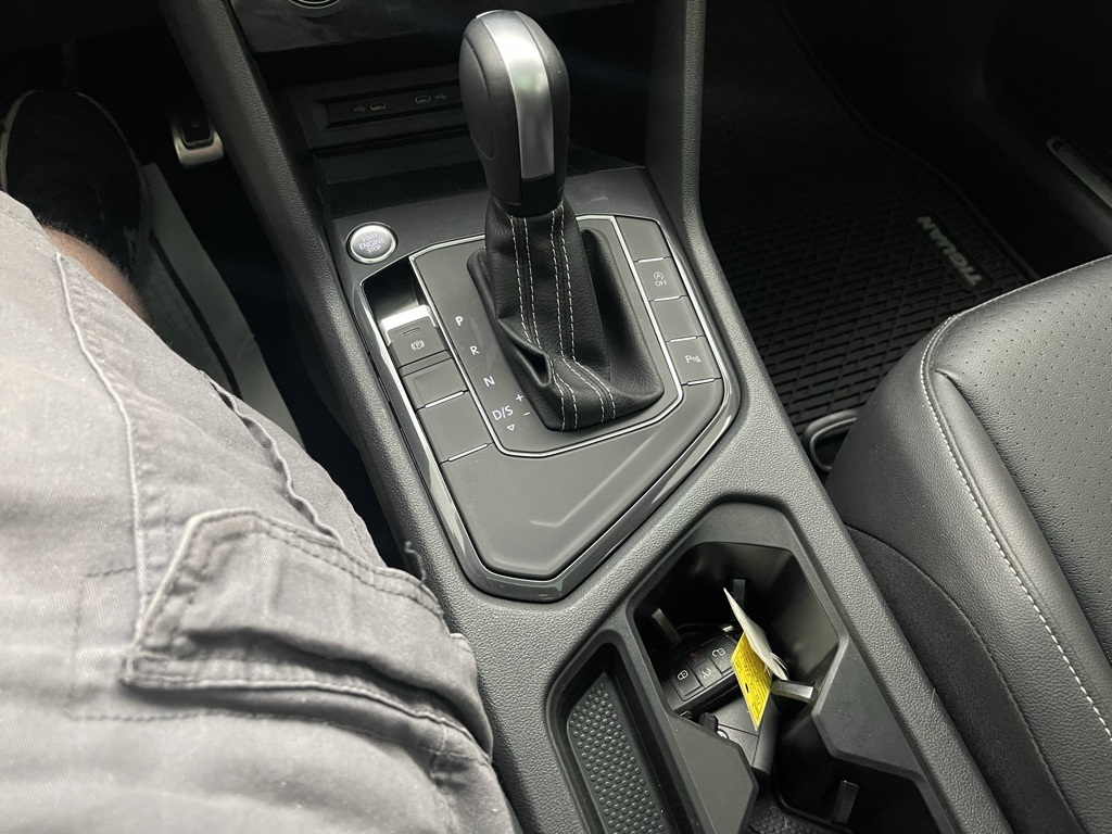 Vehicle image 25 of 35
