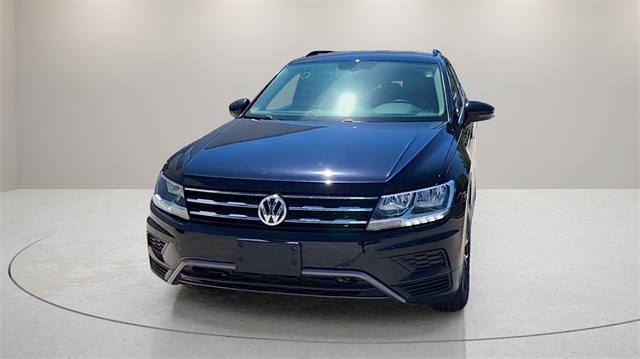 Vehicle image 2 of 31