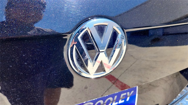 Vehicle image 22 of 31