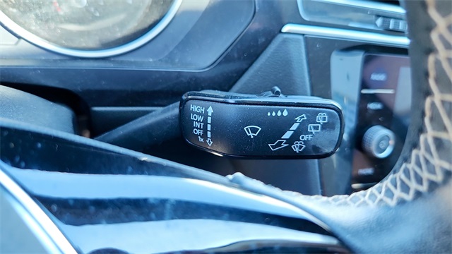 Vehicle image 29 of 31