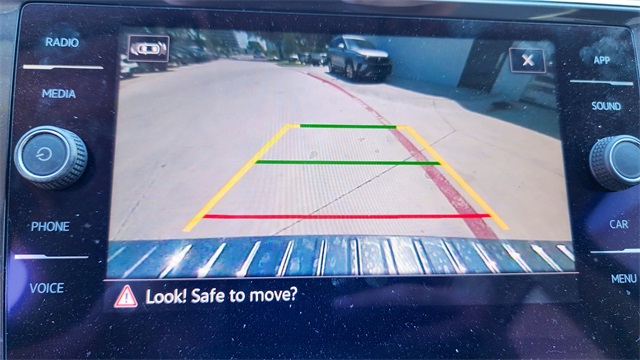 Vehicle image 14 of 31