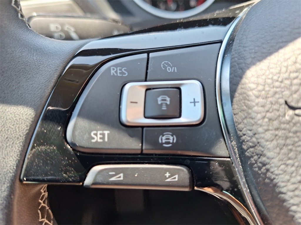 Vehicle image 12 of 31