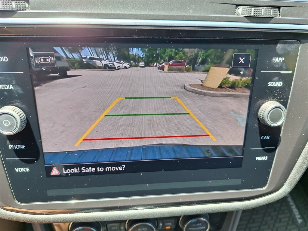 Vehicle image 15 of 31