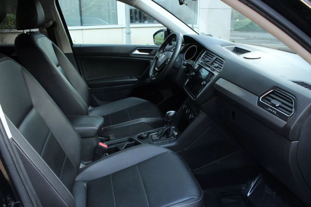 2021 Volkswagen Tiguan SE Image 36 of 48