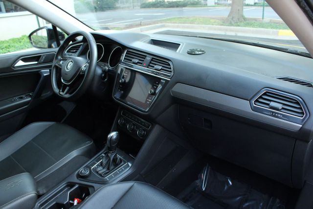 2021 Volkswagen Tiguan SE Image 34 of 48