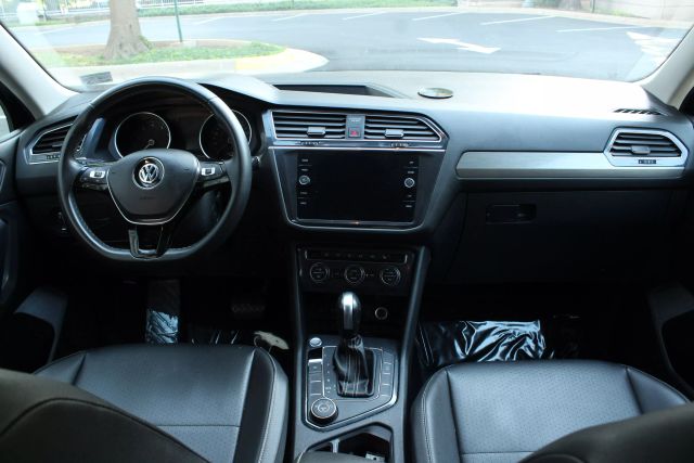 2021 Volkswagen Tiguan SE Image 24 of 48