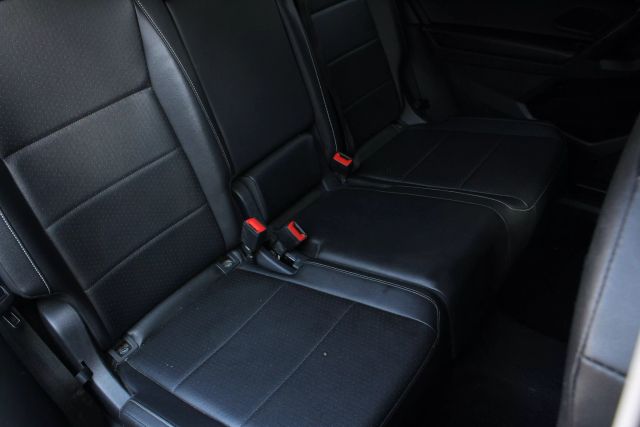 2021 Volkswagen Tiguan SE Image 33 of 48