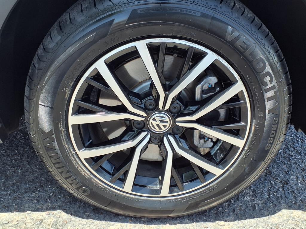 Vehicle image 9 of 35