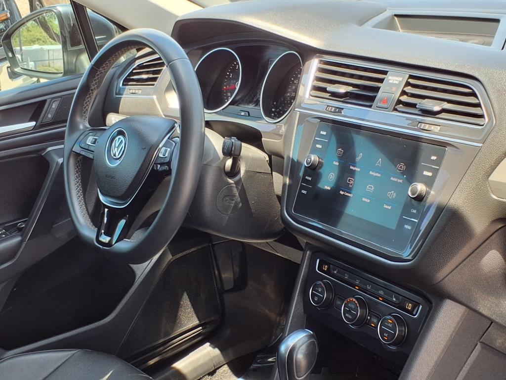 Vehicle image 19 of 35