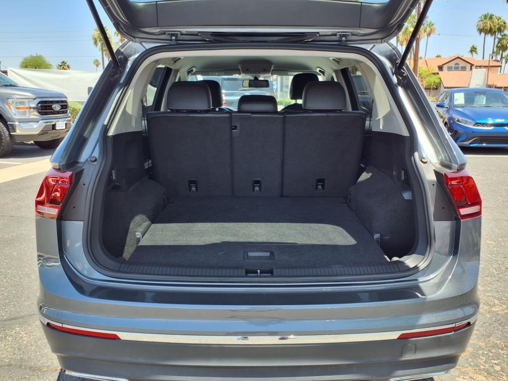 Vehicle image 10 of 35